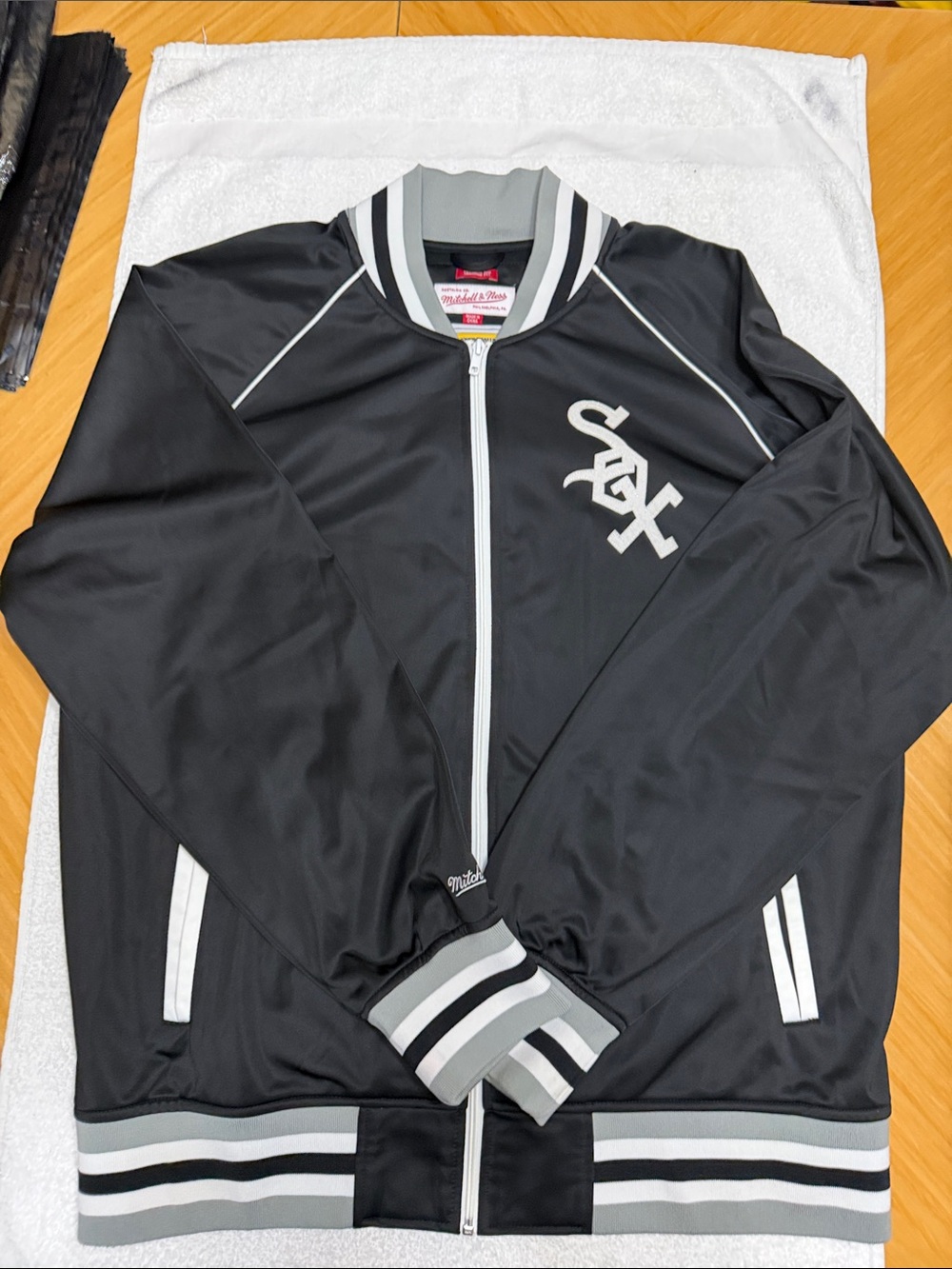 Mitchell & Ness Black and White Chicago White Sox Bomber Jacket